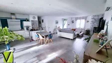 Maison à CHARVIEU-CHAVAGNEUX