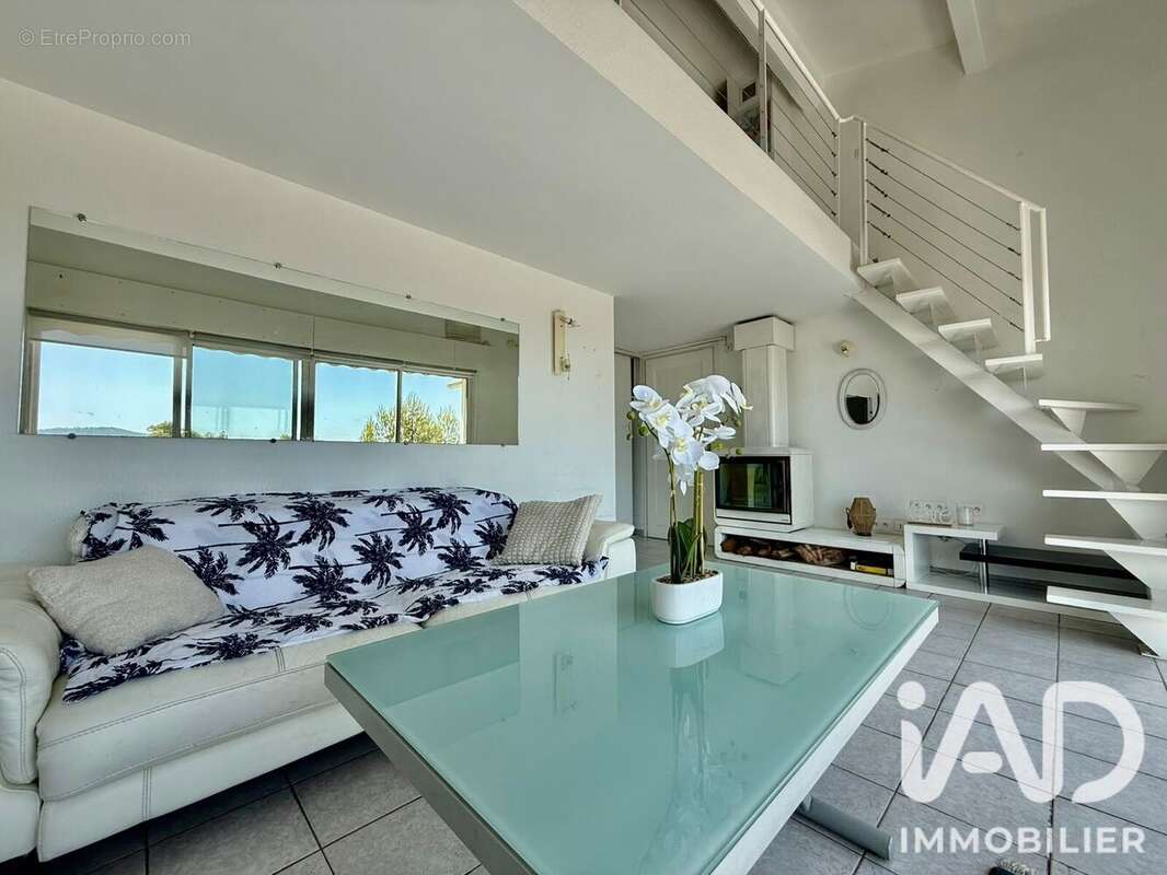 Photo 4 - Appartement à BORMES-LES-MIMOSAS