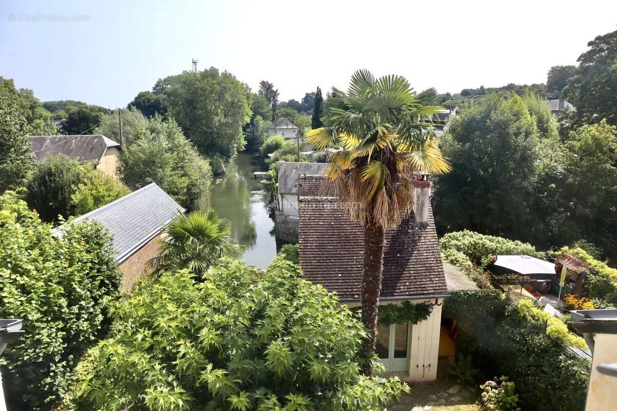 Maison à LA CHARTRE-SUR-LE-LOIR