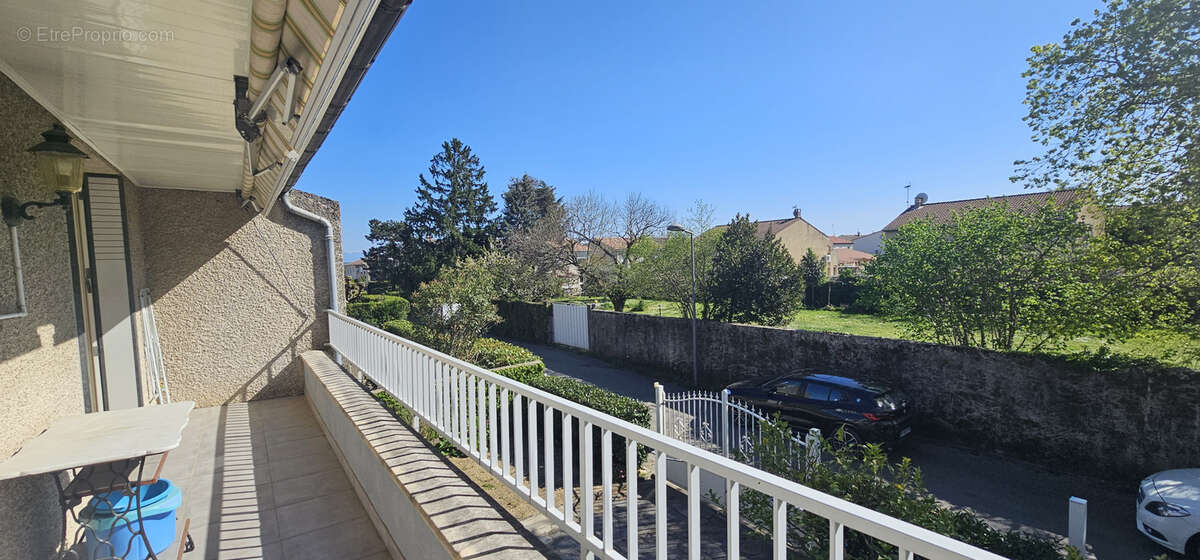 Maison à CHARMES-SUR-RHONE