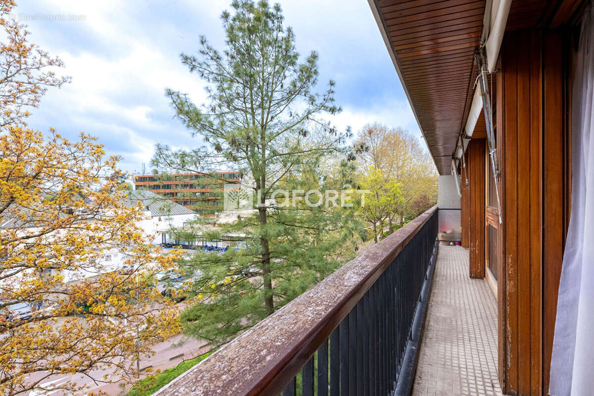 Appartement à LA CELLE-SAINT-CLOUD
