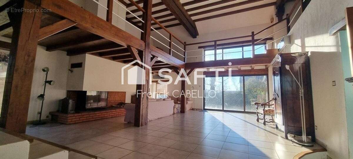 Maison 390 m² à Saint-Didier-La-Foret  - photo 7