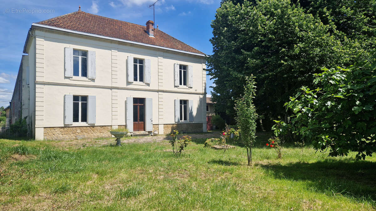 Maison à SAINT-MACAIRE