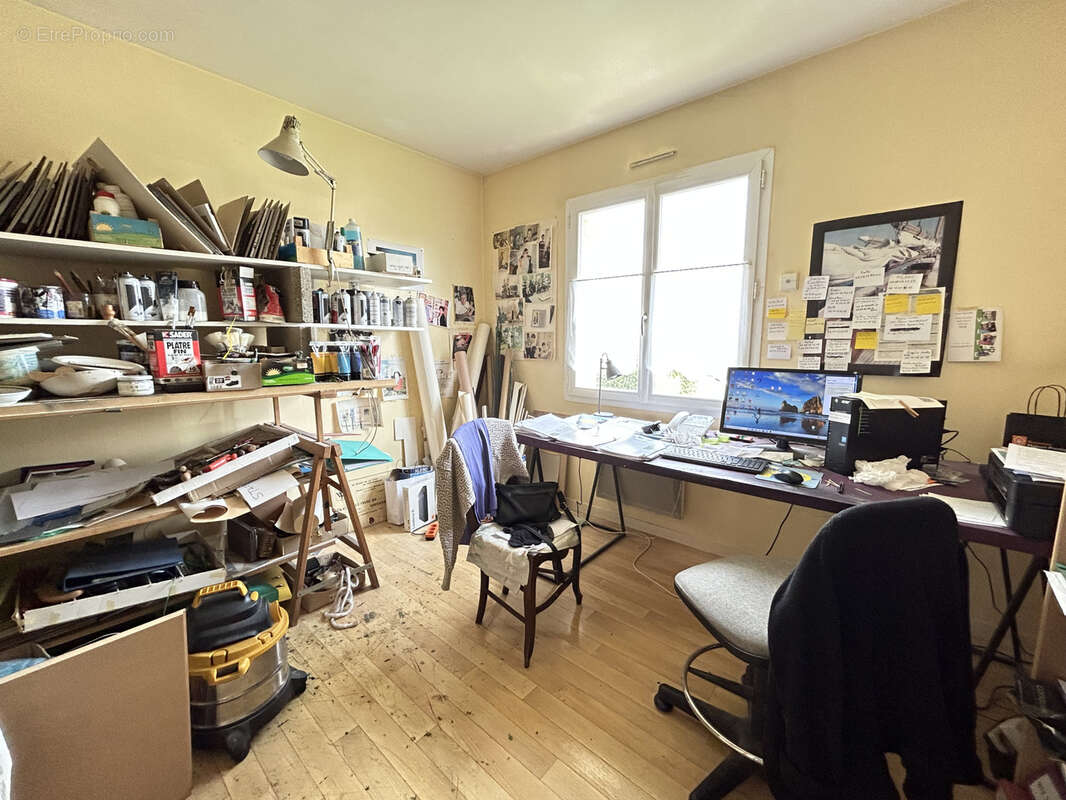 Maison à LES LANDES-GENUSSON