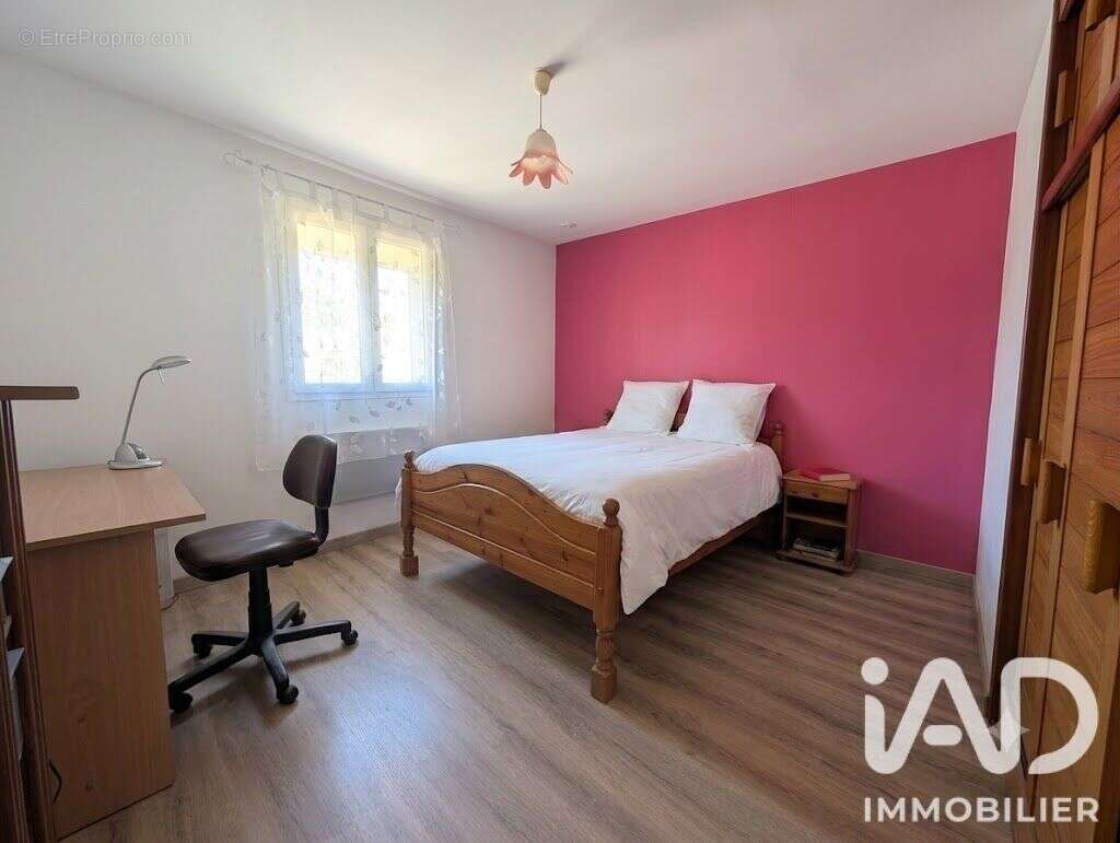 Maison 115 m² à La Celle-Sous-Gouzon  - photo 8