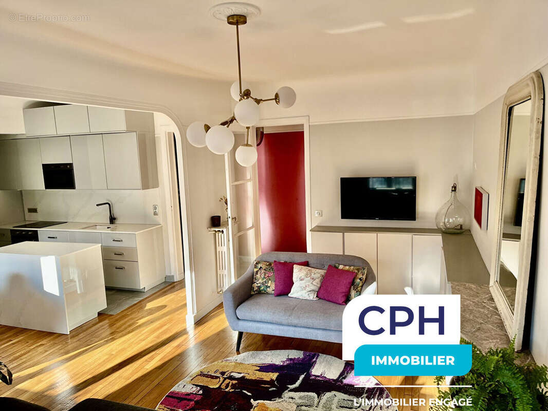 Appartement à PARIS-16E