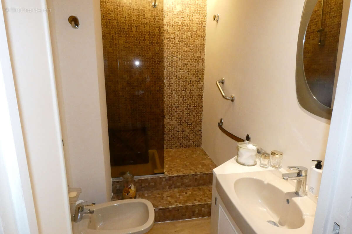 MONTLUCON  Boulevard de Courtais Appartement 137 m2 avec garage - photo 11