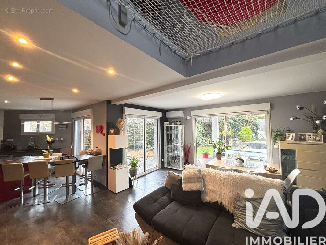 Photo 8 - Maison à GREZIEU-LA-VARENNE