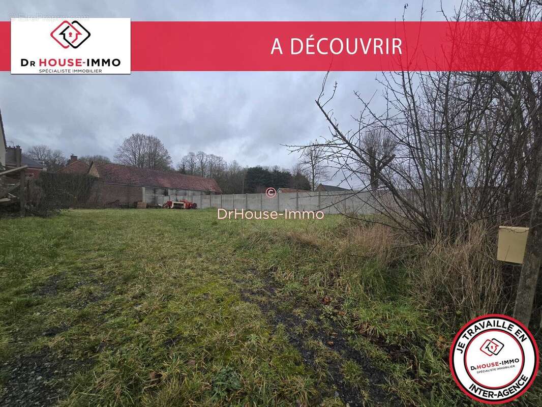 Terrain à AVRICOURT