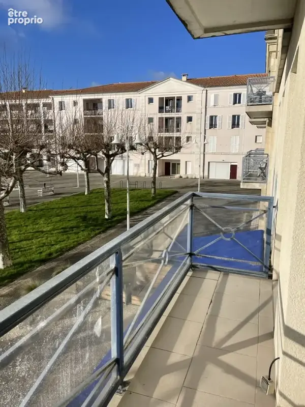 Appartement T3 avec balcon vue port de plaisance - photo 12