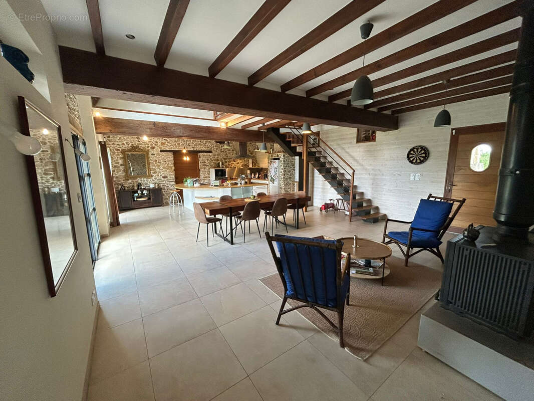Maison à LA ROUXIERE