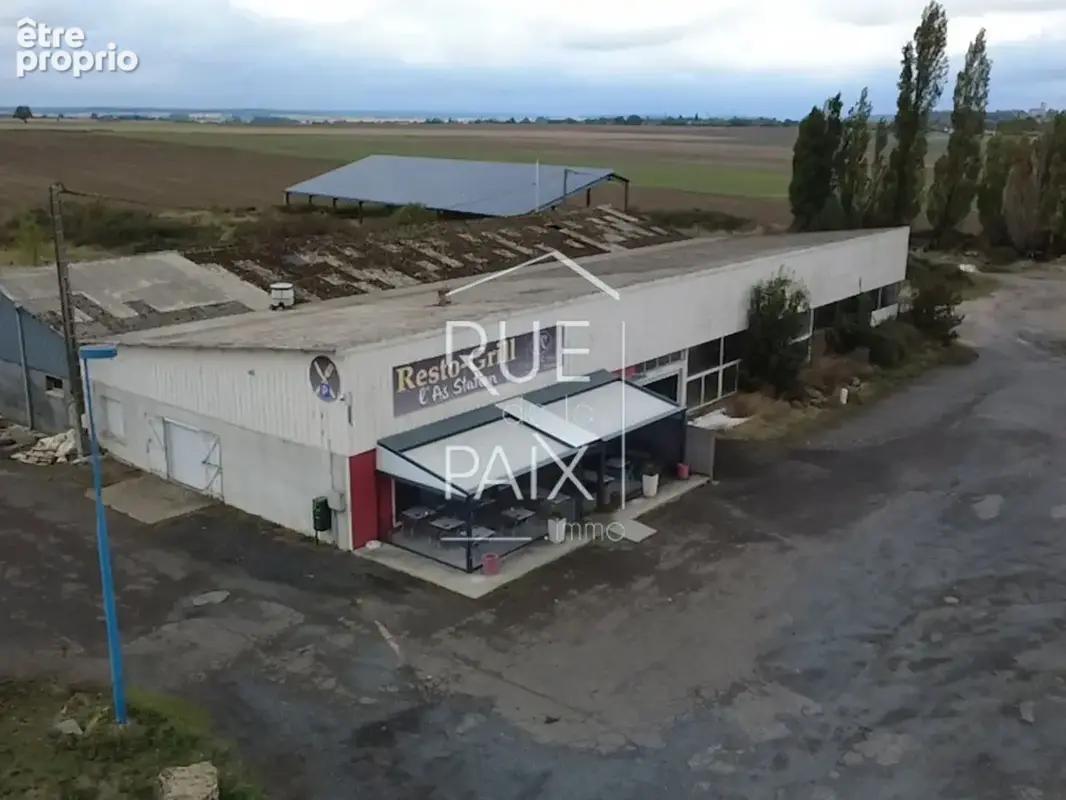 Ensemble immobilier avec diverses bâtiments 1 150 m² + Hangar 700 m² - photo 7