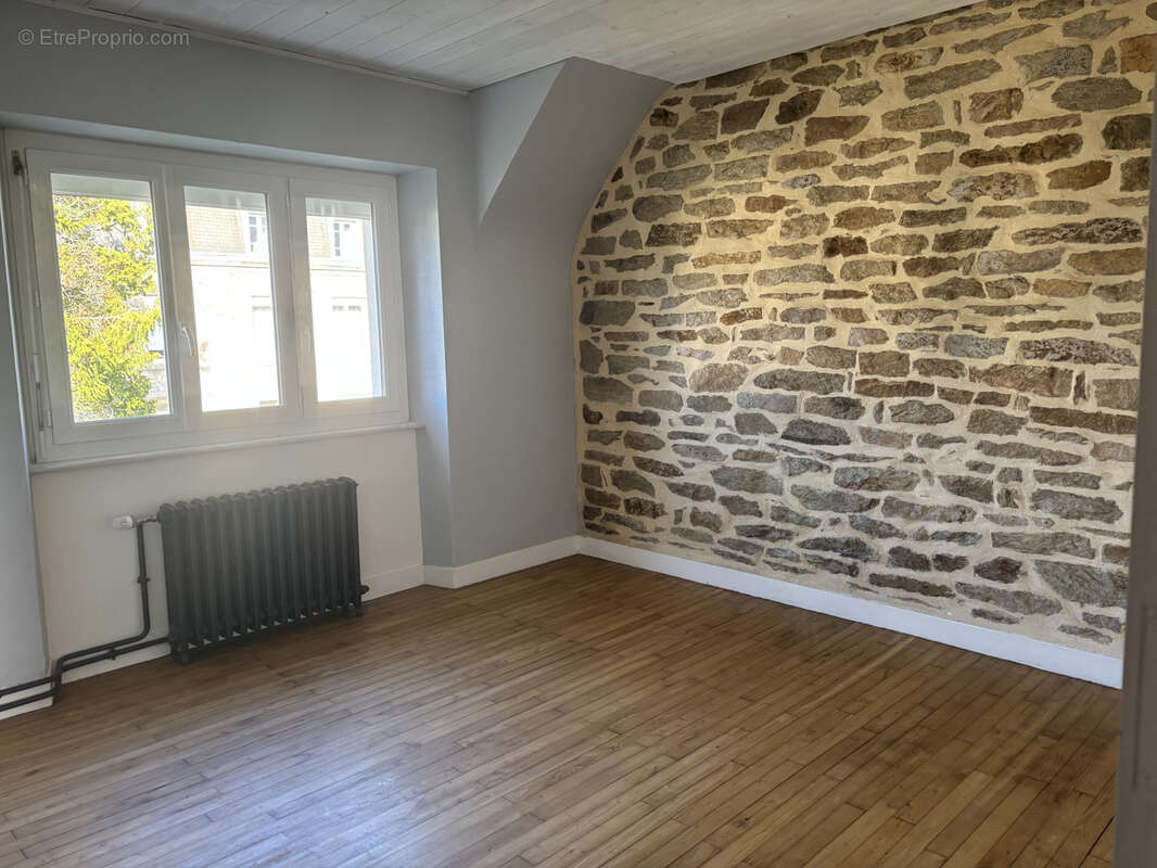 Maison à PLONEOUR-LANVERN