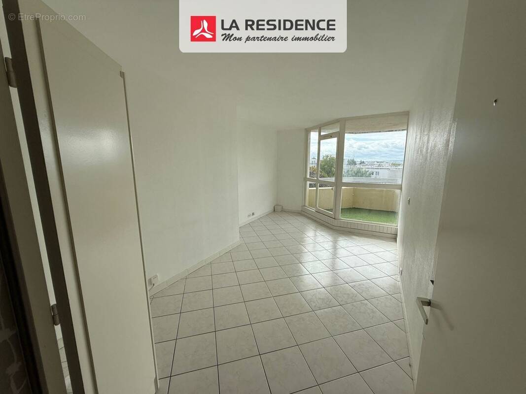 Appartement à SARTROUVILLE