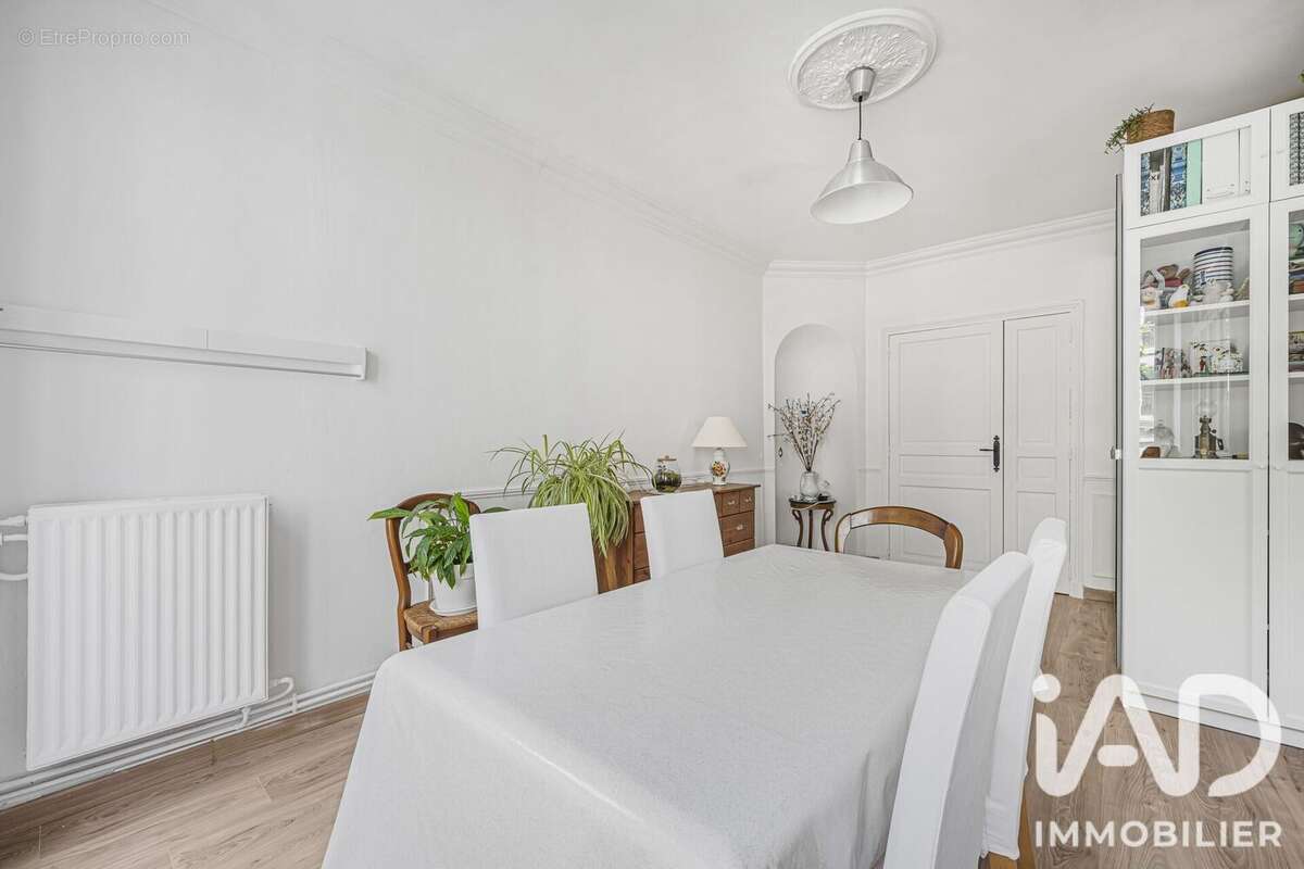 Appartement 71 m² à Paris-10e  - photo 5