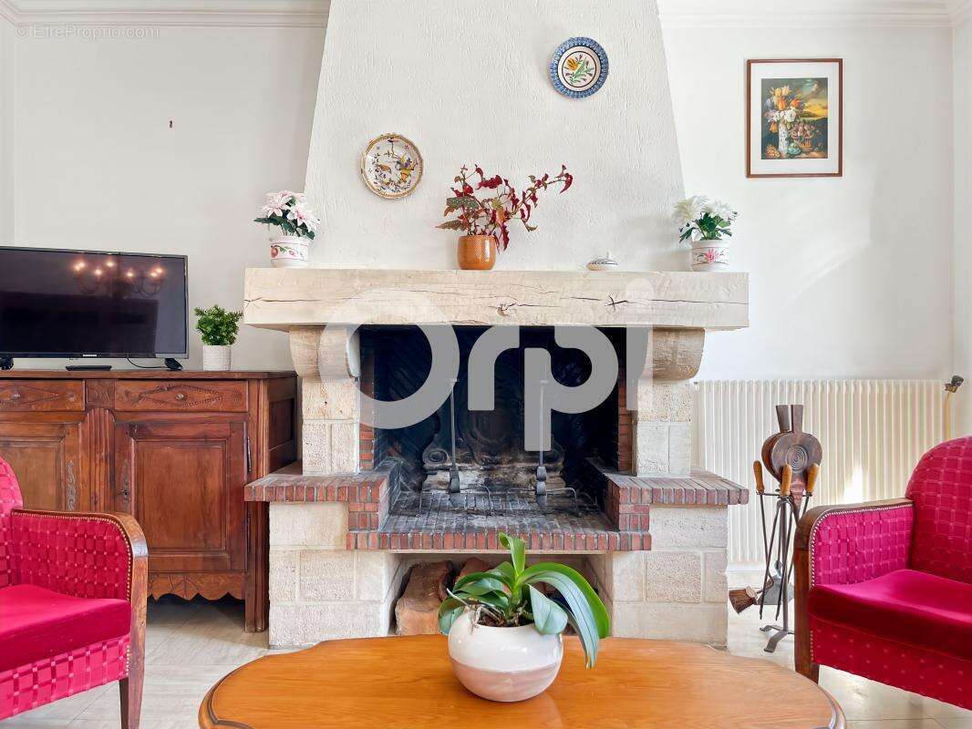 Maison à ARNIERES-SUR-ITON