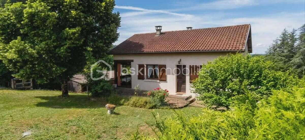 Maison à MONTMURAT