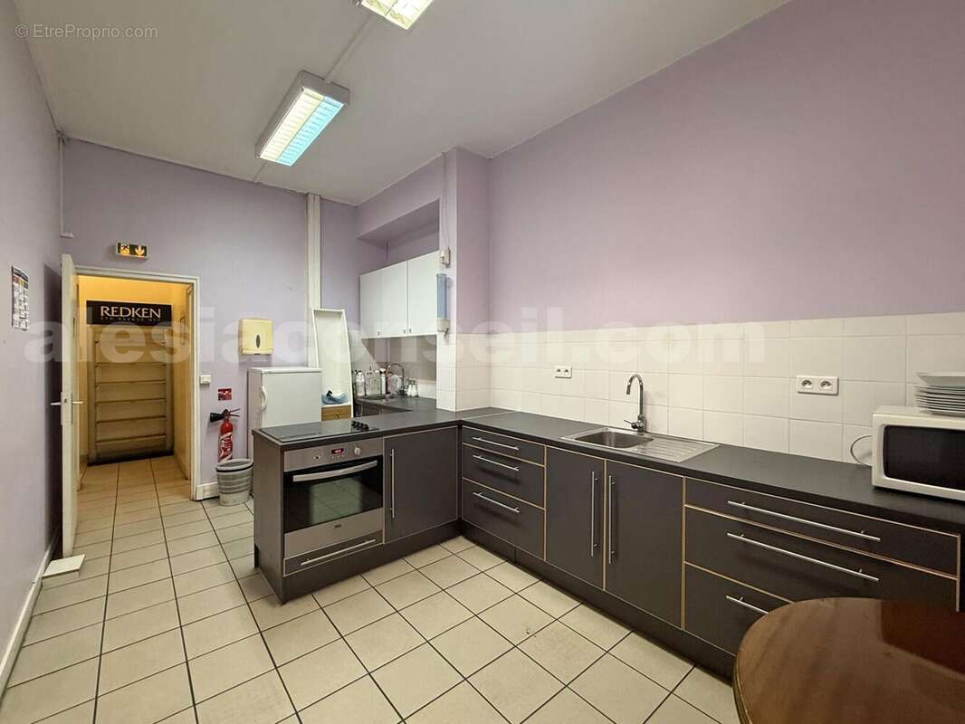 cast26-edig-cuis - Commerce à PARIS-15E