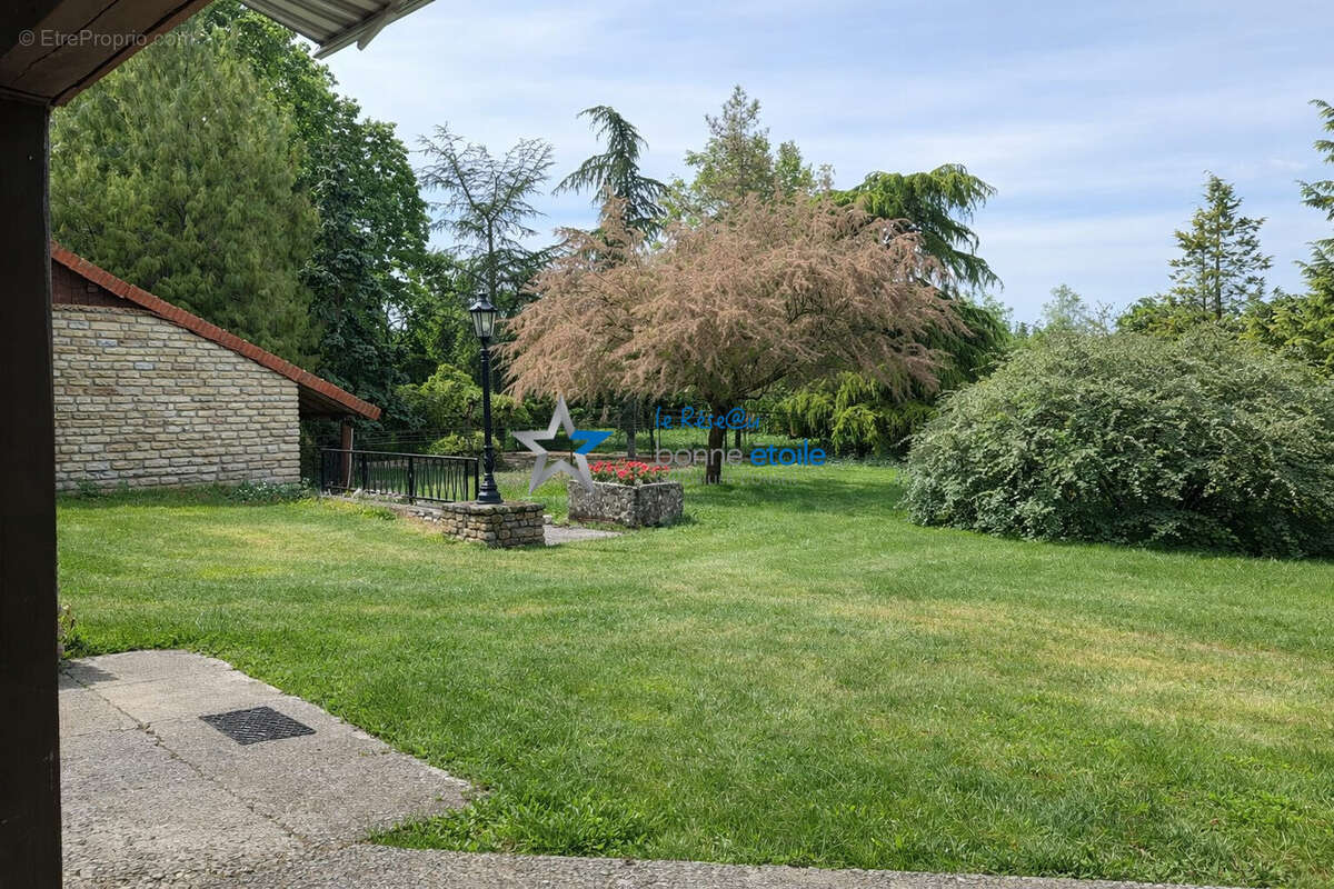 Maison à CHATEAUVILLAIN