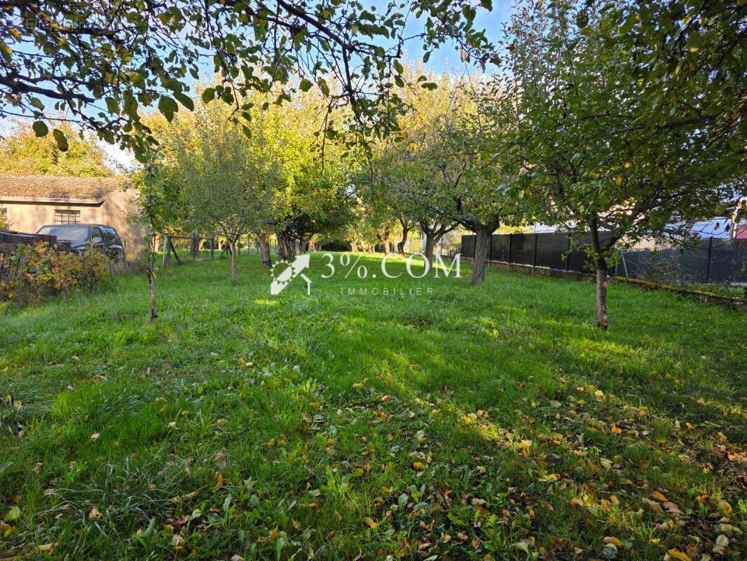 Terrain à MONT-SUR-MEURTHE