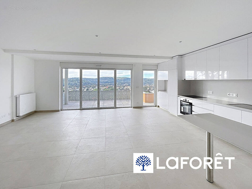 Appartement à CAGNES-SUR-MER