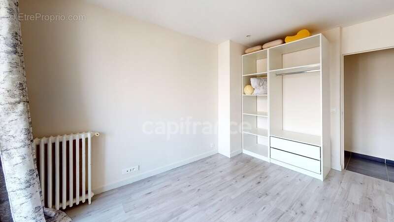 Appartement 4 pièces rénové - 3 chambres - 2 balcons - Gare RER D à pied - photo 6