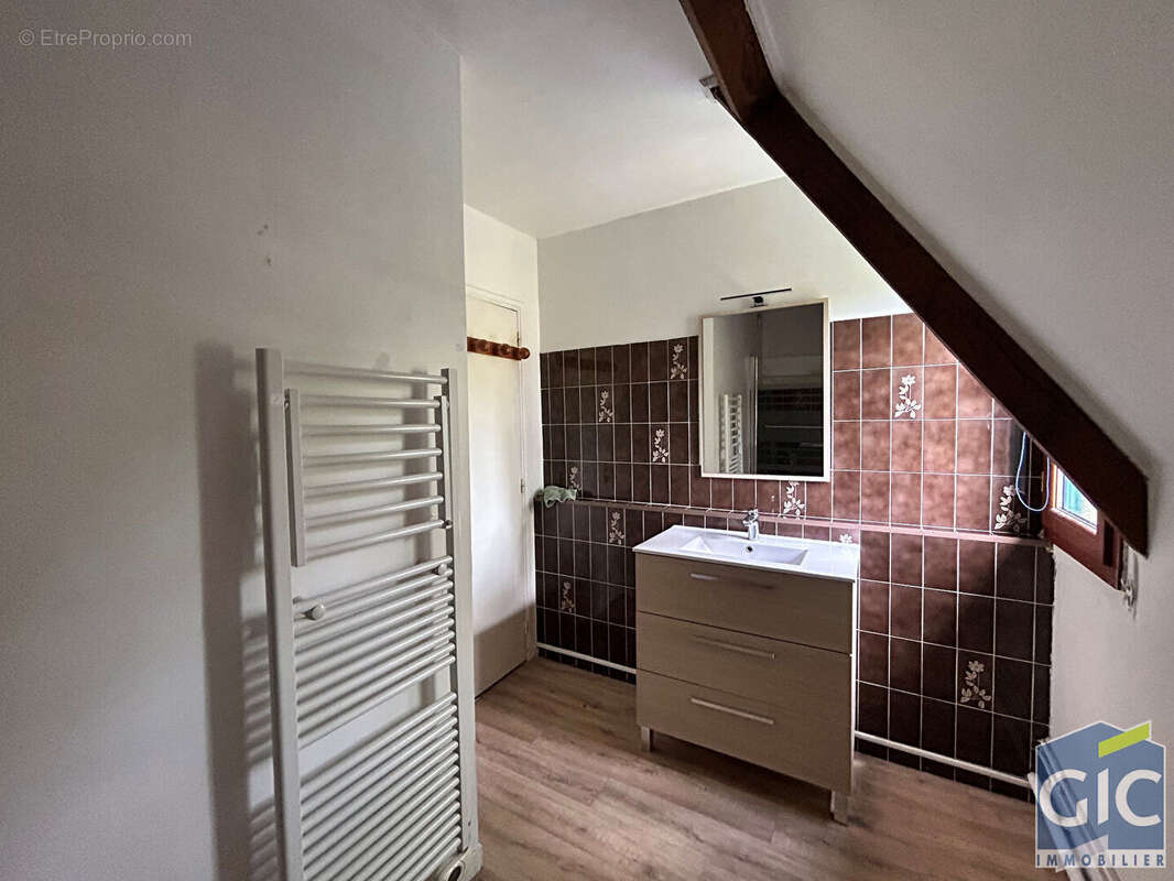 Appartement à TOURGEVILLE