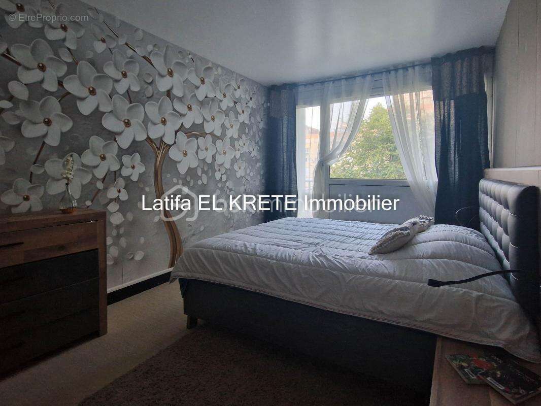 Maison à CHENNEVIERES-SUR-MARNE