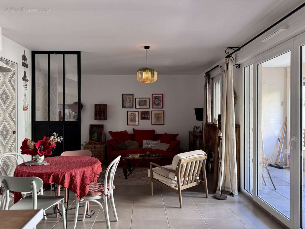 Appartement à L'ISLE-SUR-LA-SORGUE