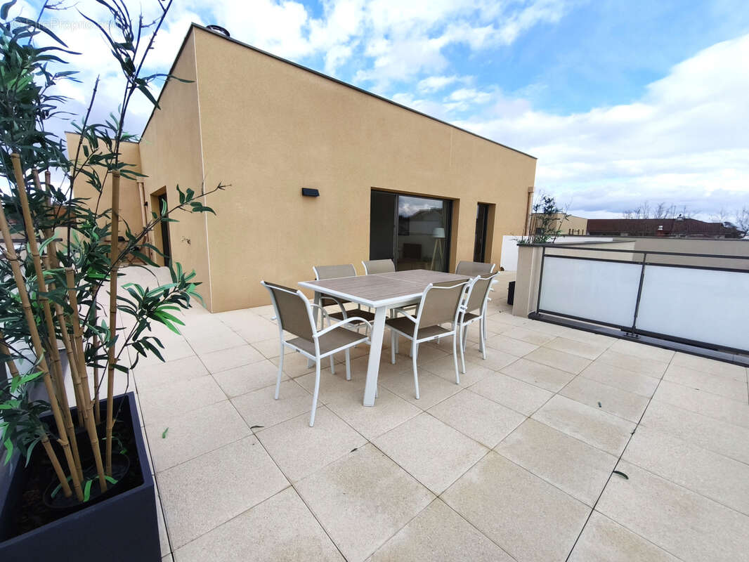 Appartement à CRAPONNE