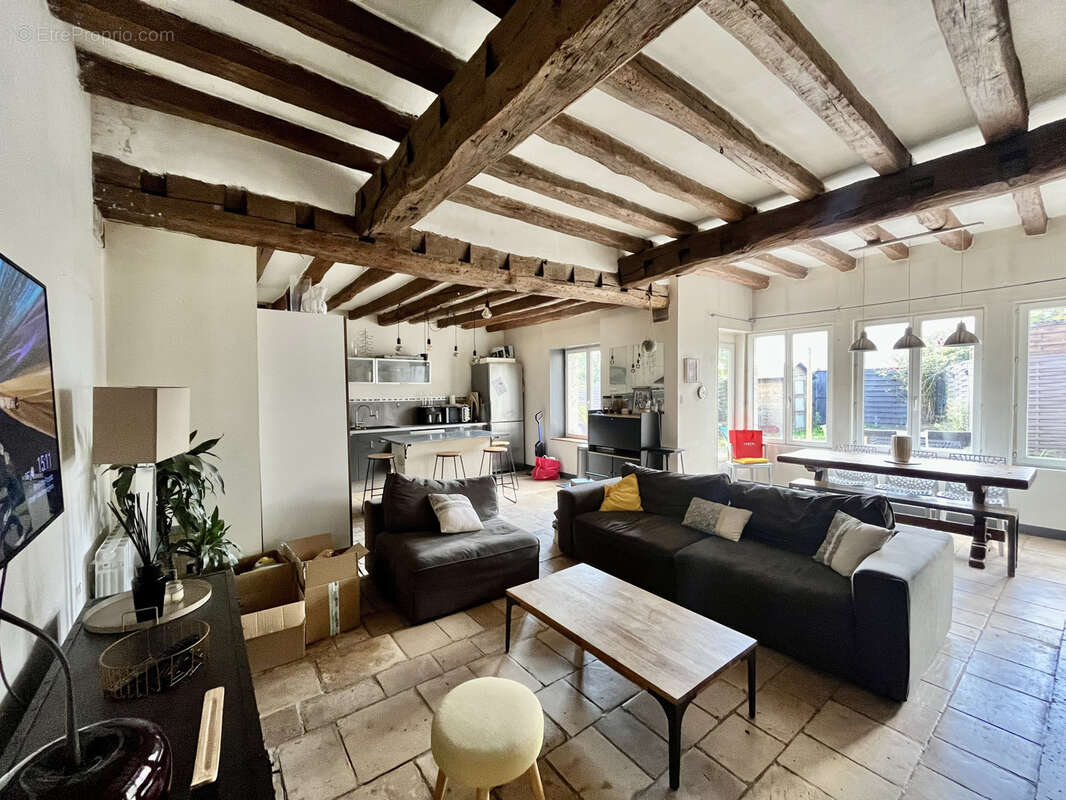 Maison à BAZAINVILLE