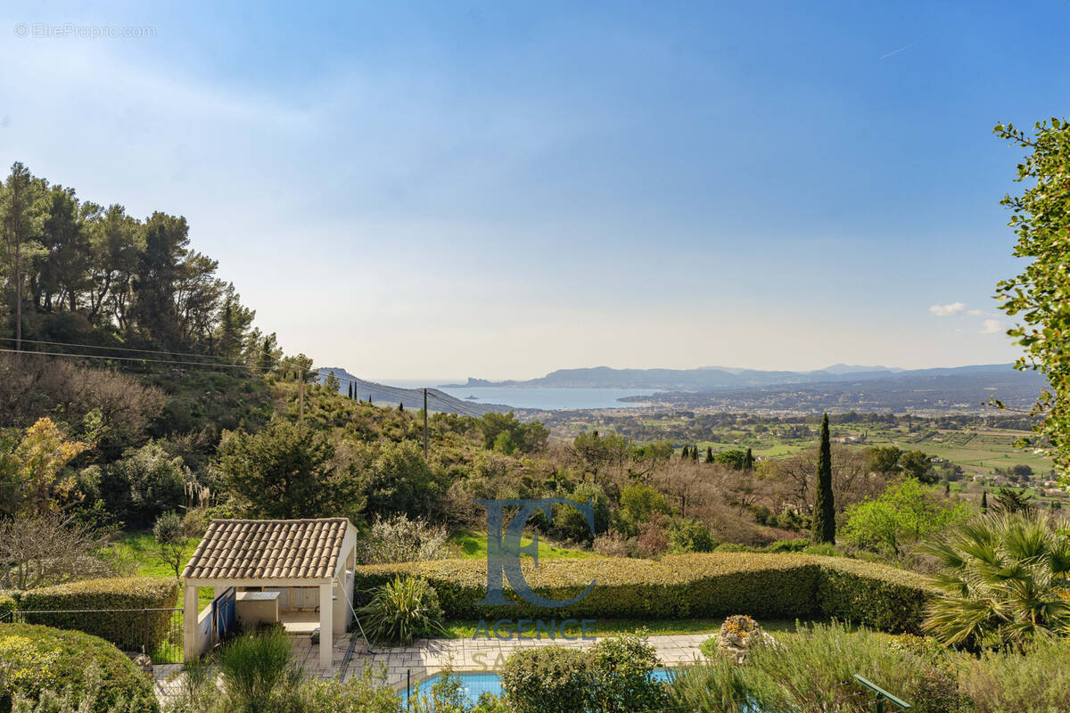 Maison à LA CADIERE-D'AZUR