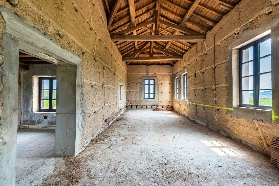 Maison à VILLIE-MORGON