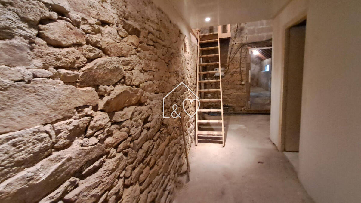 Maison à SAINT-LYPHARD