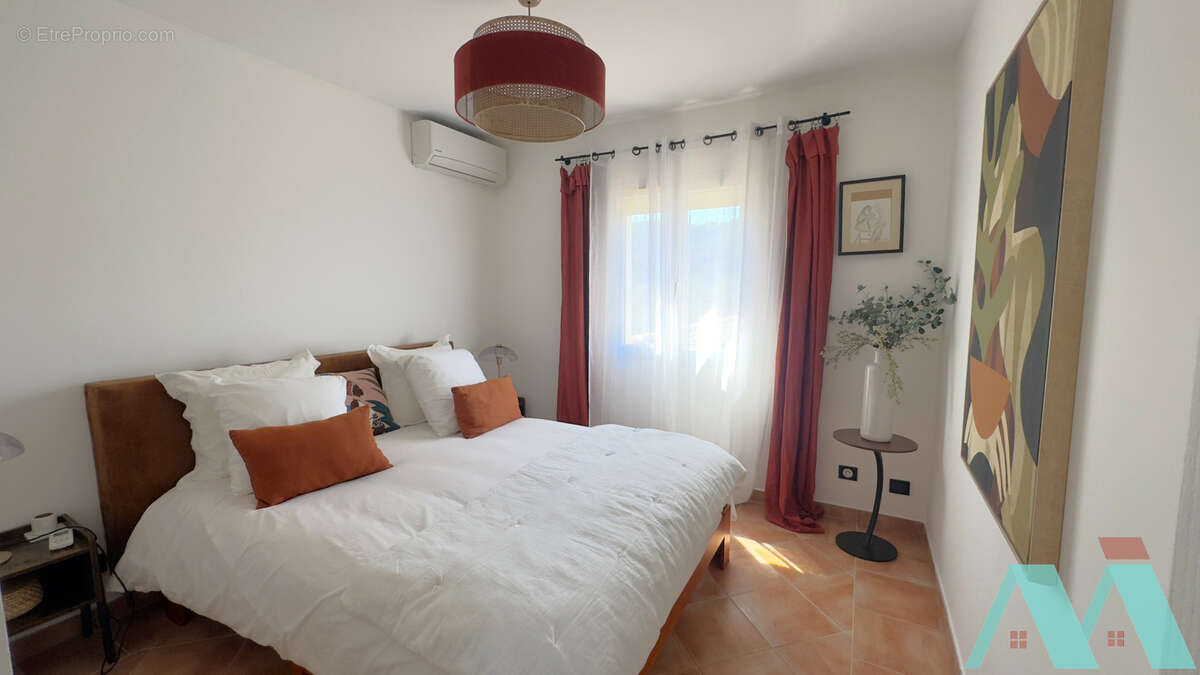 Maison à LE CASTELLET