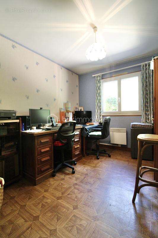 Maison à VILLENEUVE-SUR-YONNE