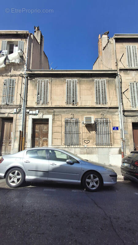Appartement à MARSEILLE-3E