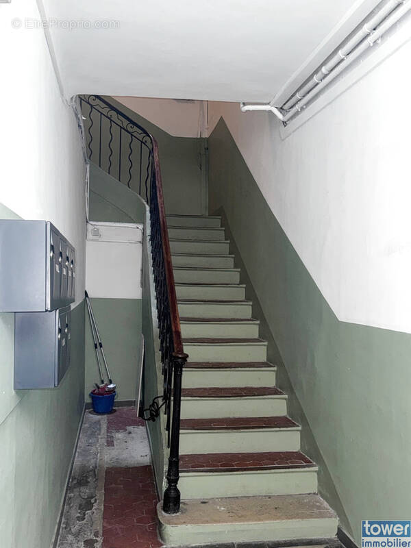 Appartement à MARSEILLE-1E