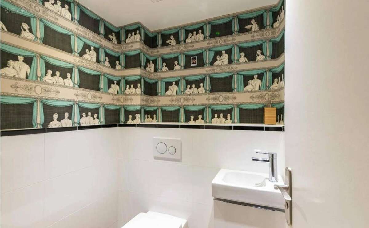 Appartement à PARIS-7E