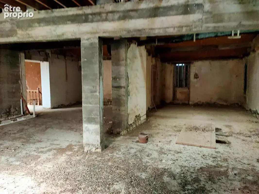 Maison en pierre a rénover 360 m² avec garage - photo 11