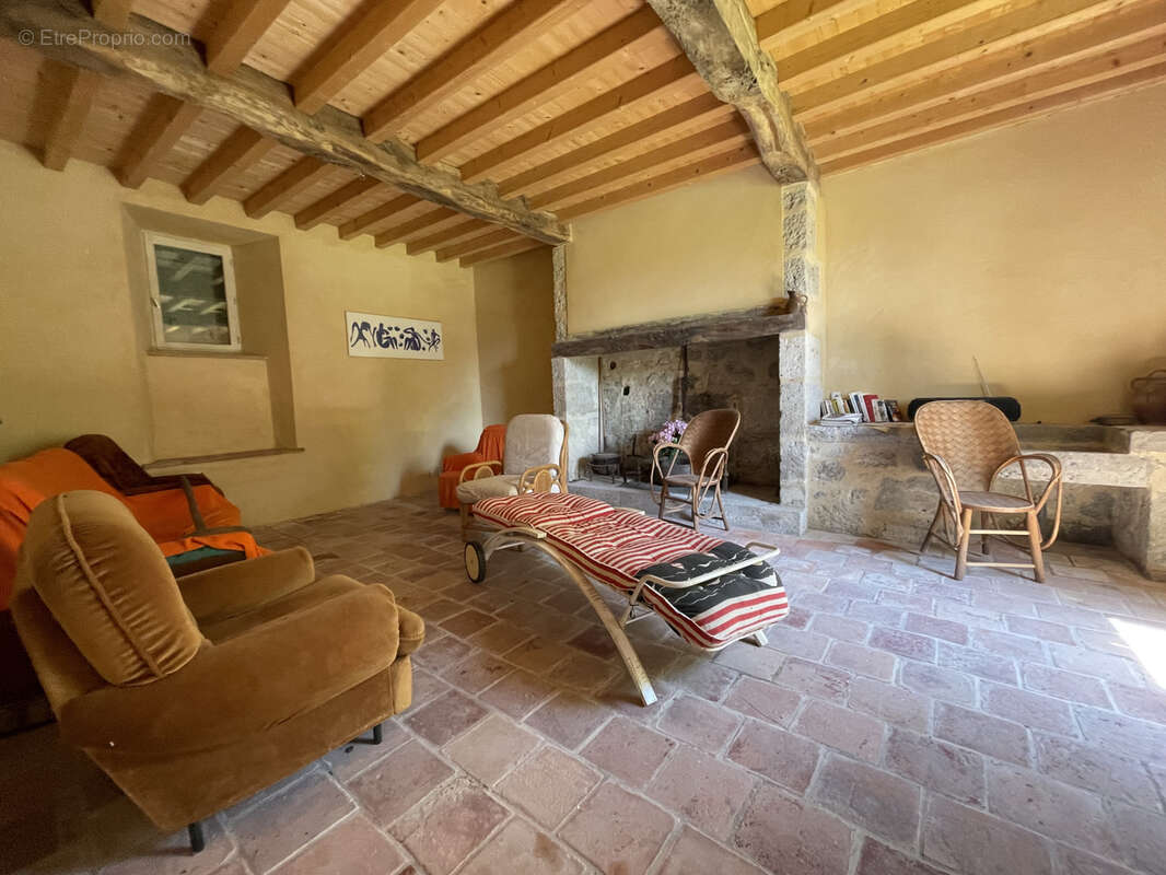 Maison à MONCRABEAU