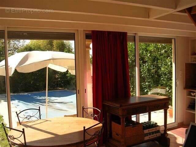 PHOTO GUEST DOWN STAIRS POOL VIEW - Maison à LE BUGUE