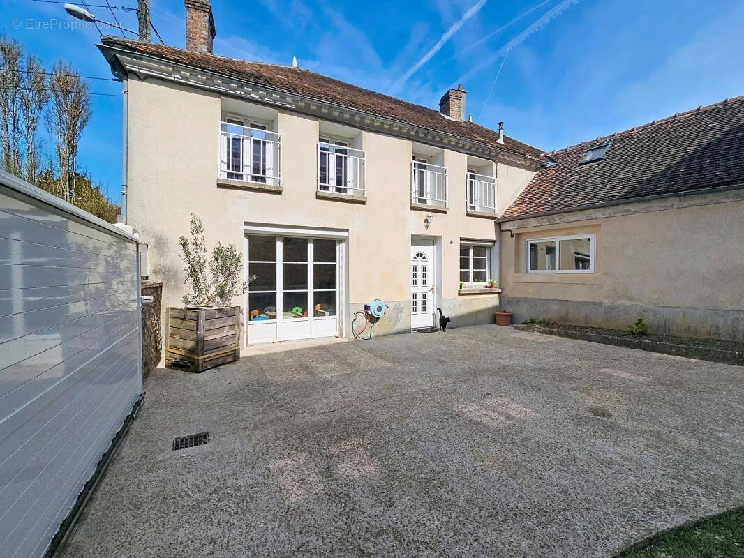 Maison à SAVINS