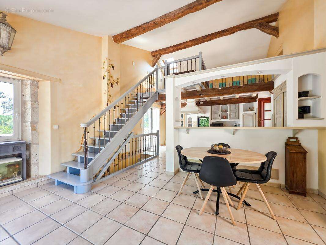 Maison à LAROQUE-TIMBAUT