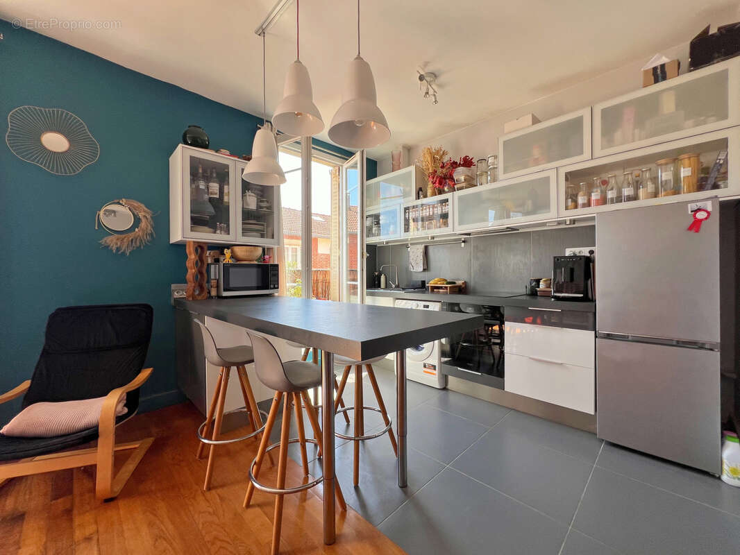 Duplex 3 pièces de 54,67 m2 carrez et 78,52 m2 au sol, quartier Bécon - photo 2