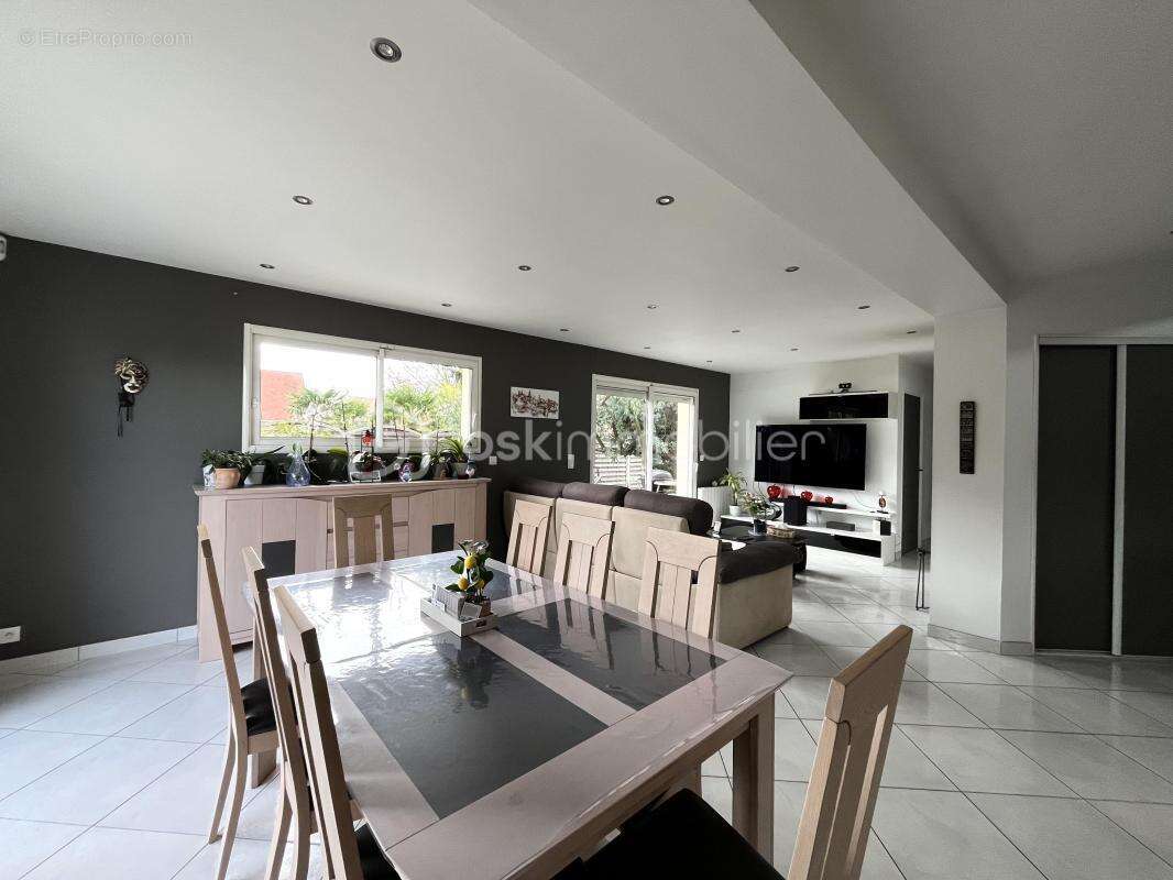 Maison à LE VAUDREUIL