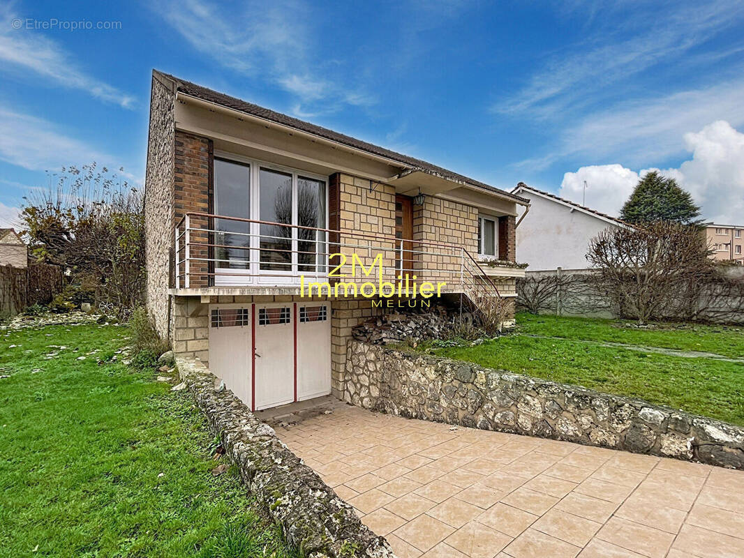 Maison à LA ROCHETTE