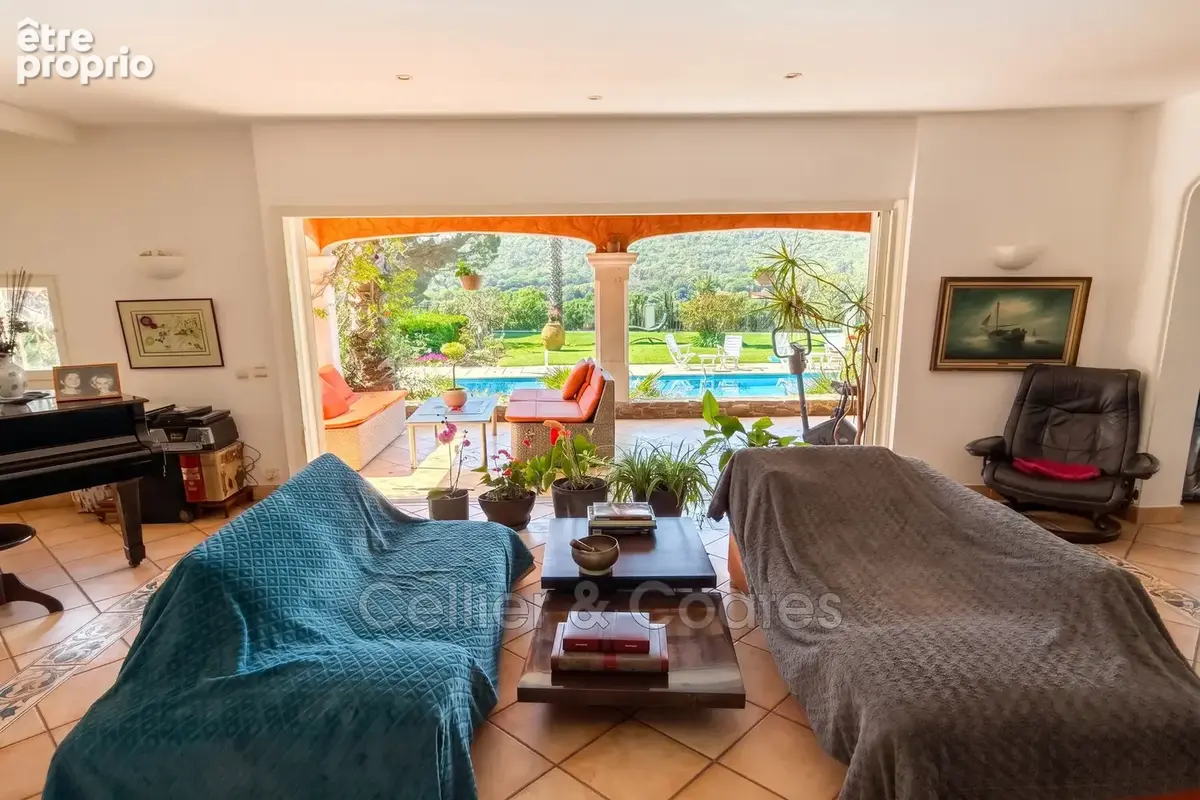 Maison 229 m² à Bormes-Les-Mimosas  - photo 4