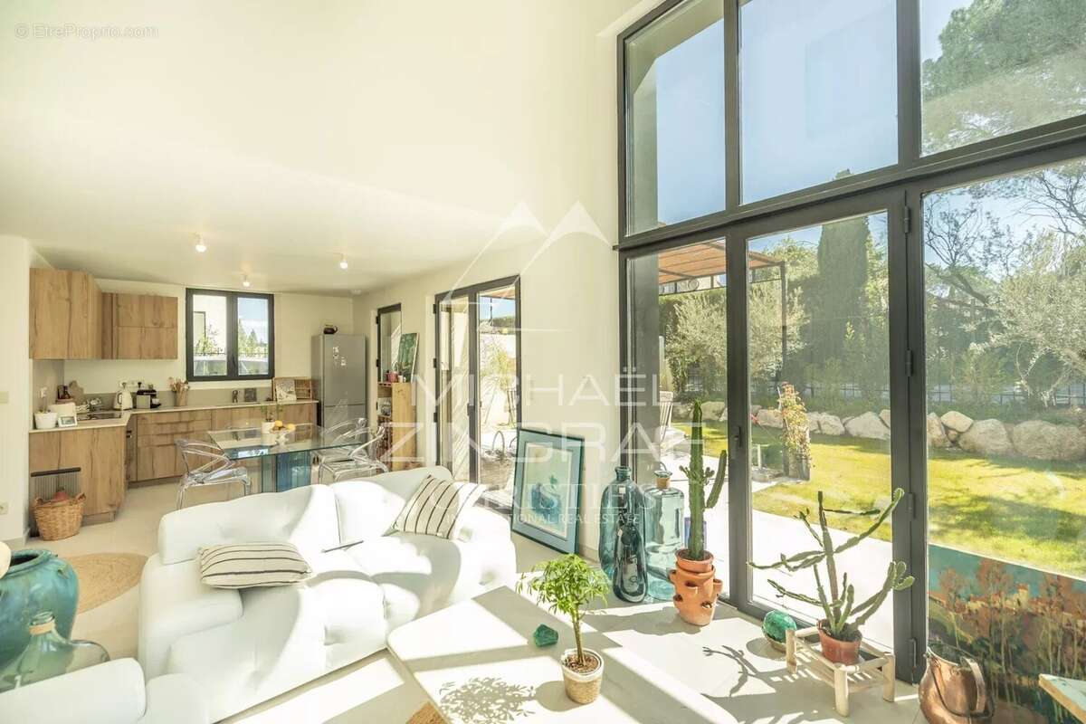 Maison à EYGALIERES