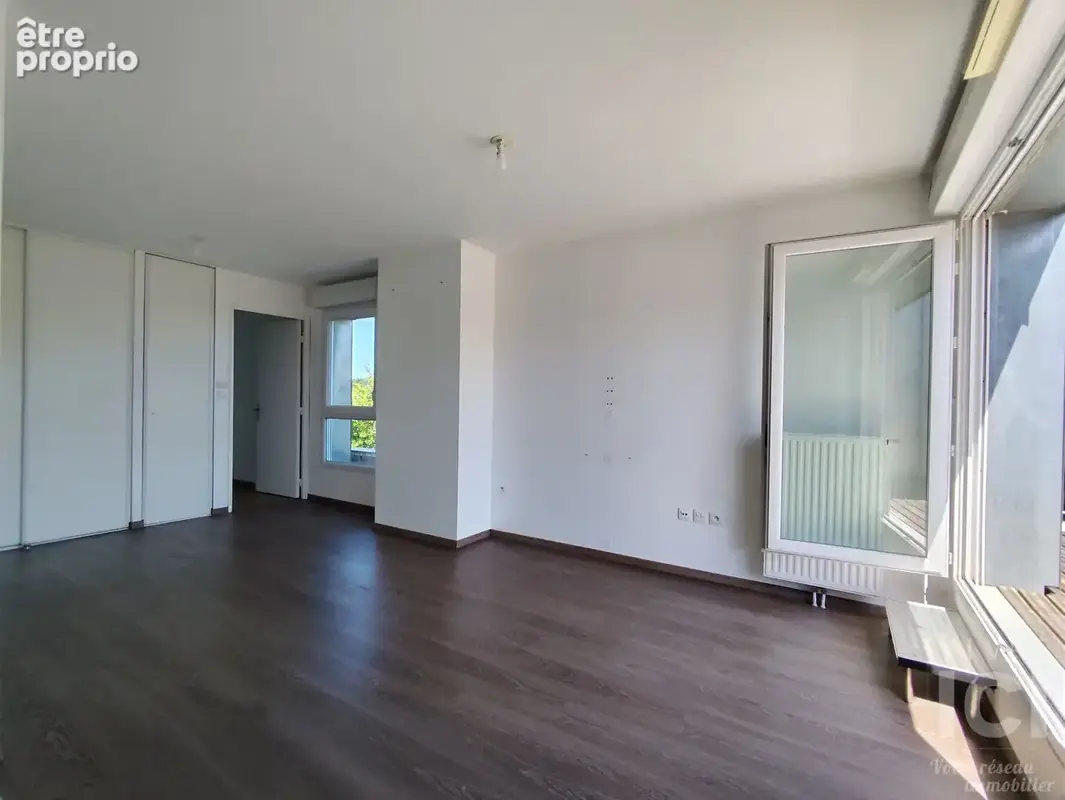 A VENDRE  Appartement 77 m²  3 chambres Dernier étage avec ascenseur au coeur d'Orvault-Bourg - photo 6
